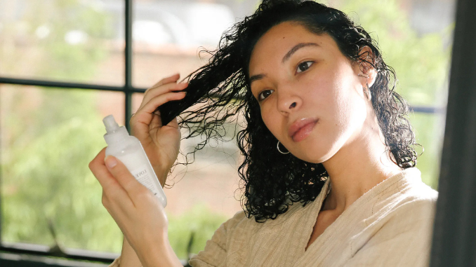 Cara Self Care untuk Rambut Keriting
